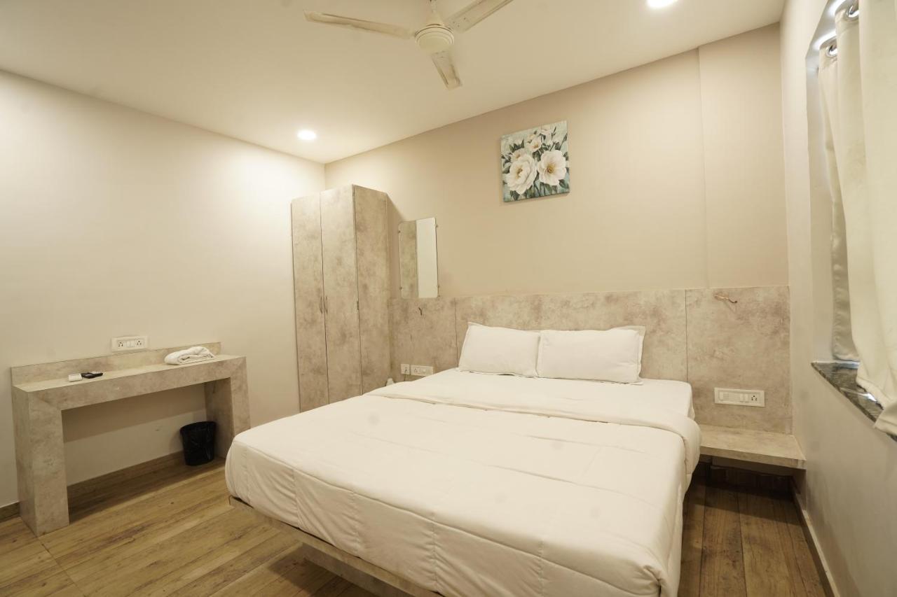 Nizamabad Hotel Trp Bliss מראה חיצוני תמונה