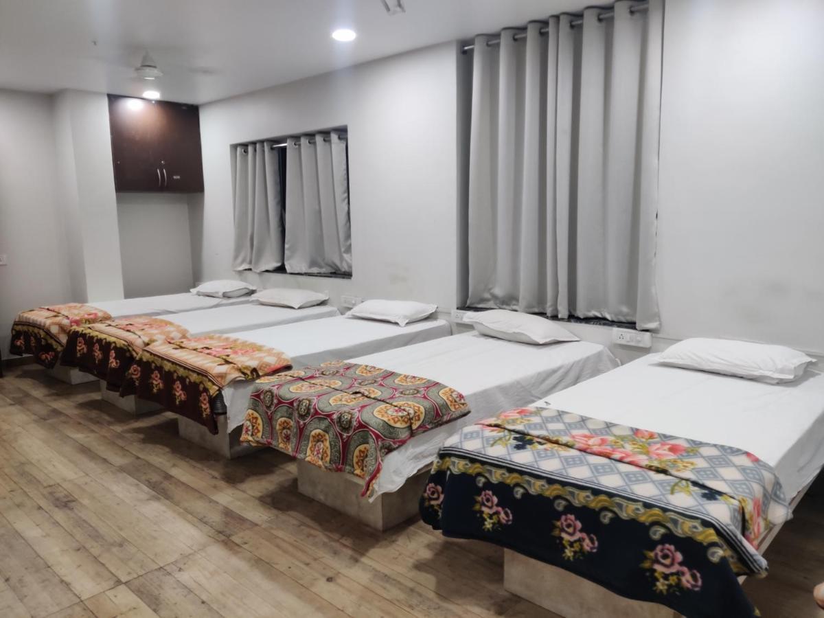Nizamabad Hotel Trp Bliss מראה חיצוני תמונה